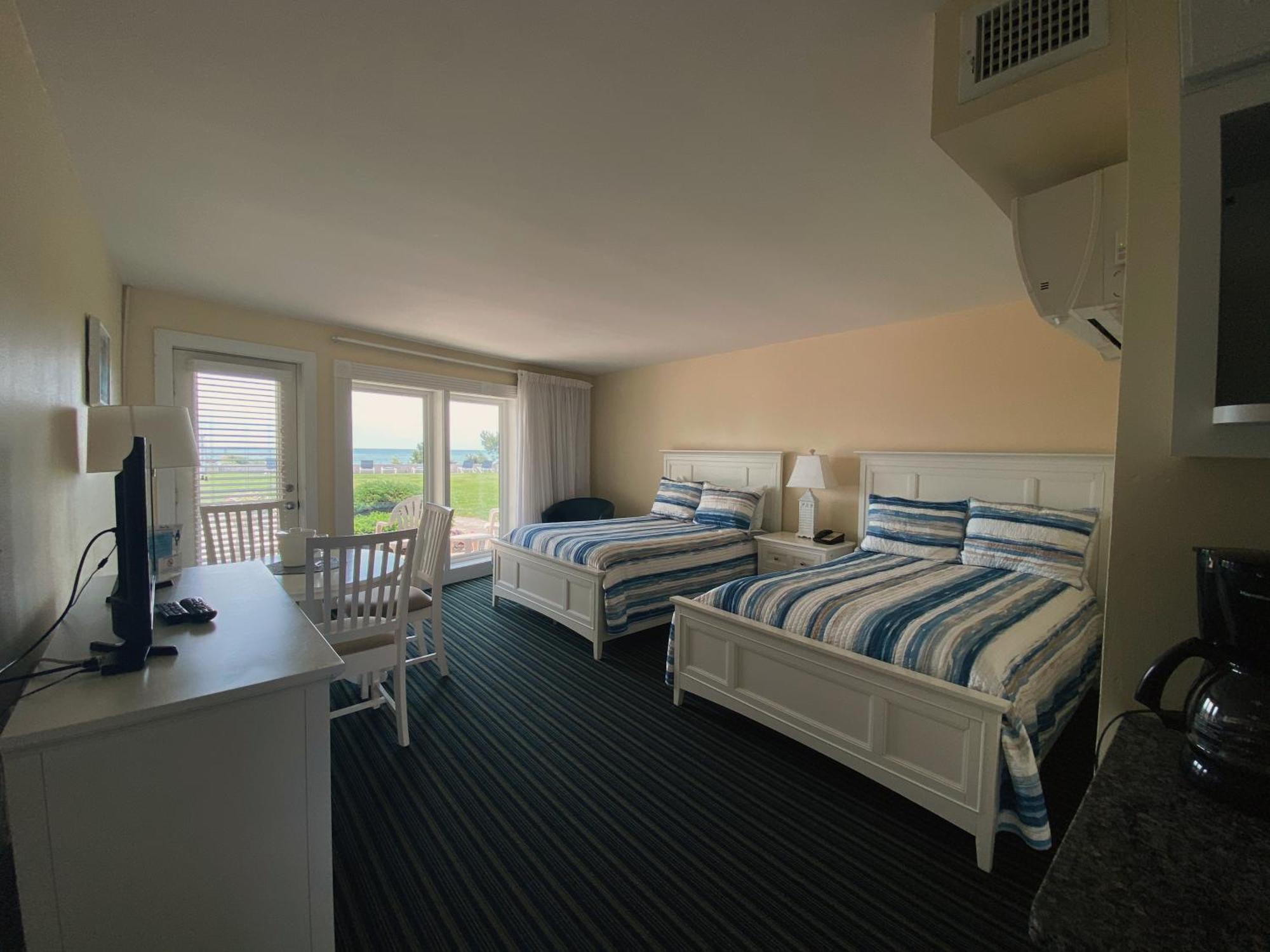 Surf & Sand Beach Motel Саут-Ярмут Екстер'єр фото